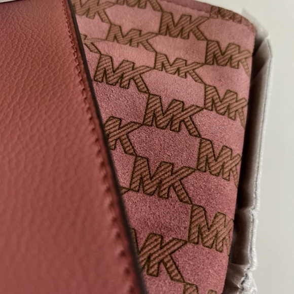 NWT  Michael  kors Soft Real Leather Satchel ,Rose Color - Picture 3 of 7